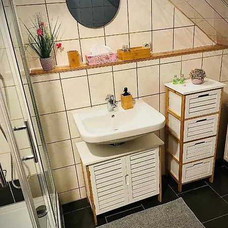 - Kamin & Garten - Hunde Willkommen Appartement Eisenach